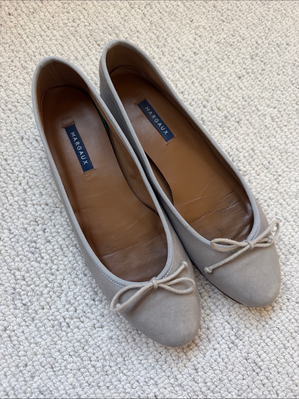 Margaux Neutral Gray "Demi" Leather Ballet Flats size 42 Narrow